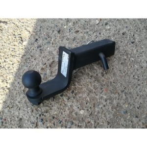 Переходник фаркопа в квадрат 50x50 с занижением 90 мм (шар черный 50 мм)