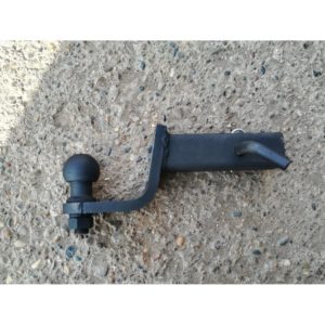 Переходник фаркопа в квадрат 50x50 с занижением 90 мм (шар черный 50 мм)